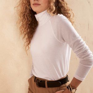 NWT Banana Republic | Adorno White Turtleneck T-shirt | Small